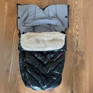 7 A.M. Enfant Large Polar Igloo Stroller Muffler